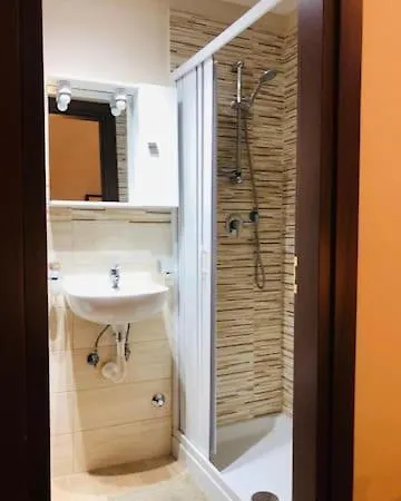 Roy Nel Cuore Di 4* Napels