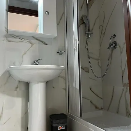 Roy Nel Cuore Di Gasthuis 4*