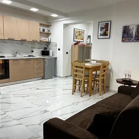 Roy Nel Cuore Di Napels